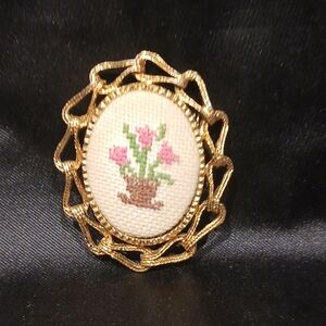 Vintage Framed 2.5in Floral Needlepoint Brooch Pendant, Gold Tone Frame.